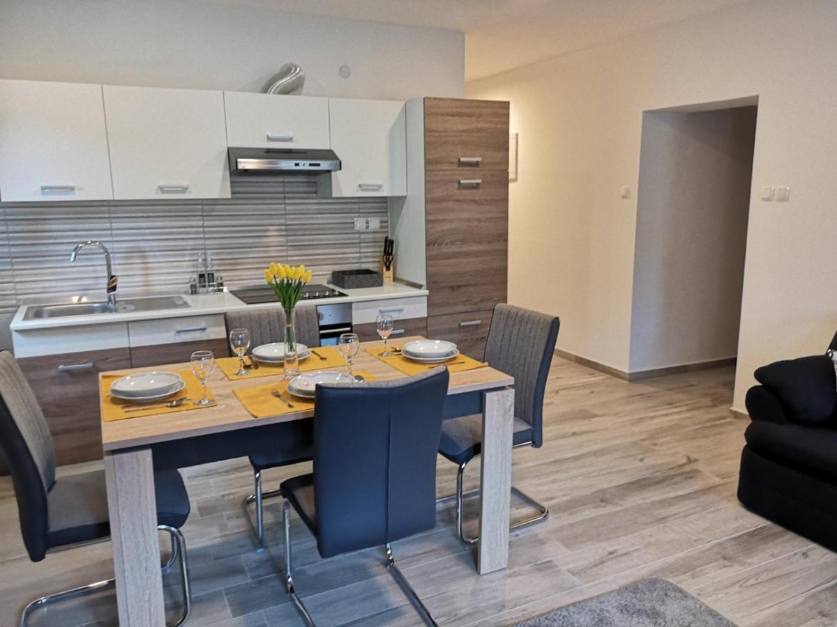 Eugenia Apartment Пула Екстериор снимка