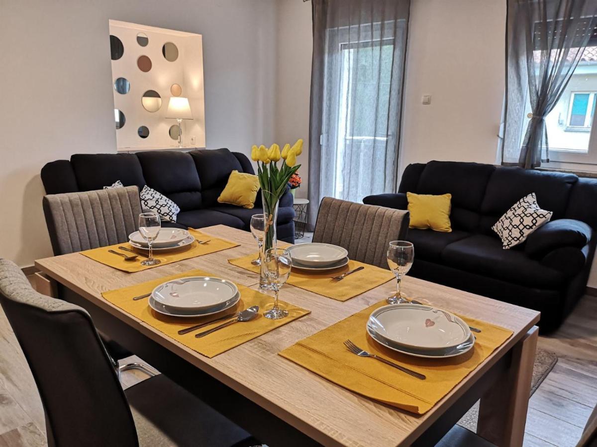 Eugenia Apartment Пула Екстериор снимка