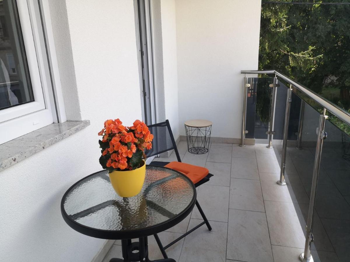 Eugenia Apartment Пула Екстериор снимка