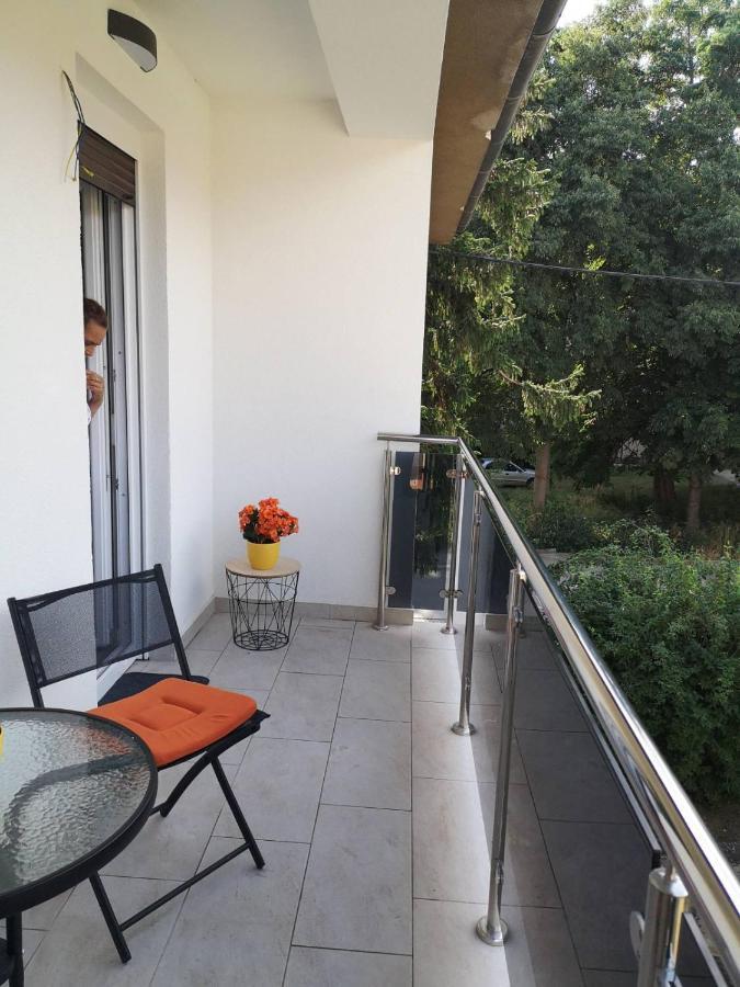 Eugenia Apartment Пула Екстериор снимка