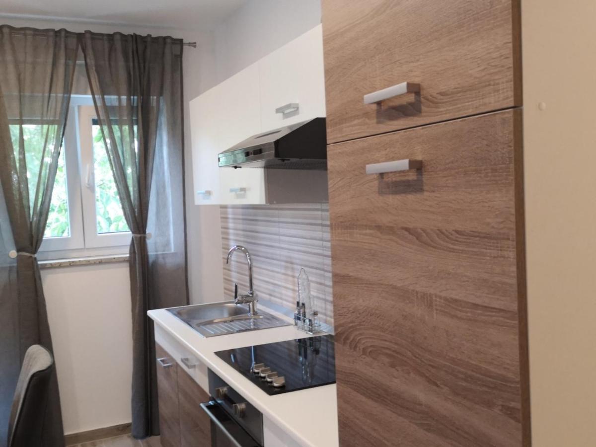 Eugenia Apartment Пула Екстериор снимка