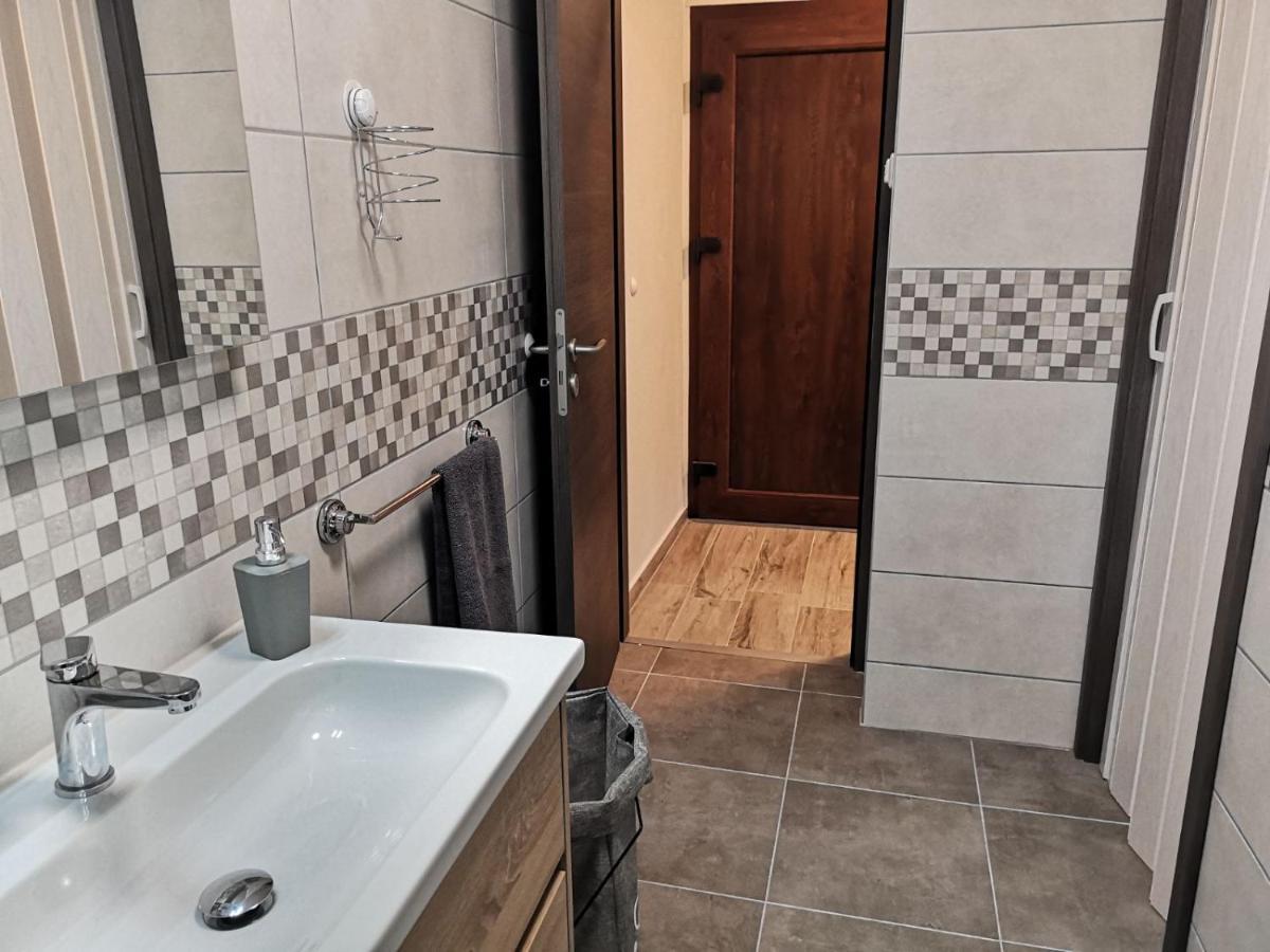Eugenia Apartment Пула Екстериор снимка
